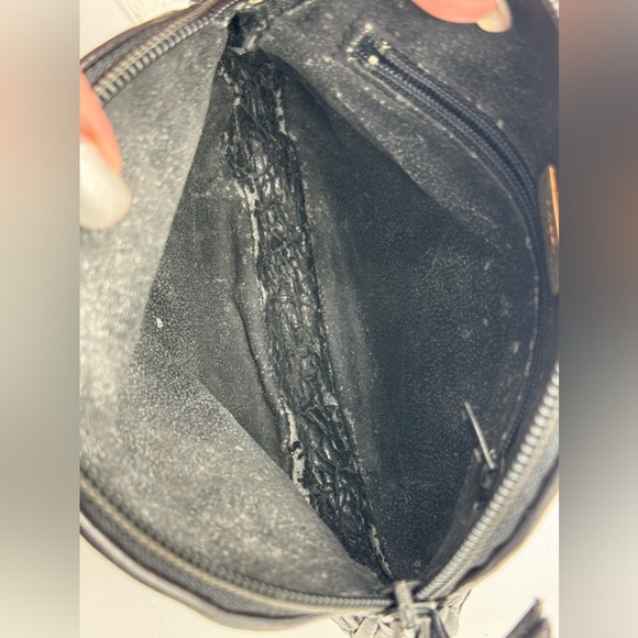 Bally-Authentic-Black Leather rounded Crossbody - Picture 10 of 14